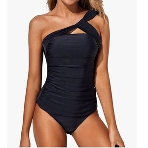 NWOT black tankini swimsuit